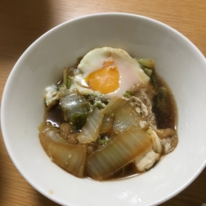 白菜と油揚げの落とし卵煮